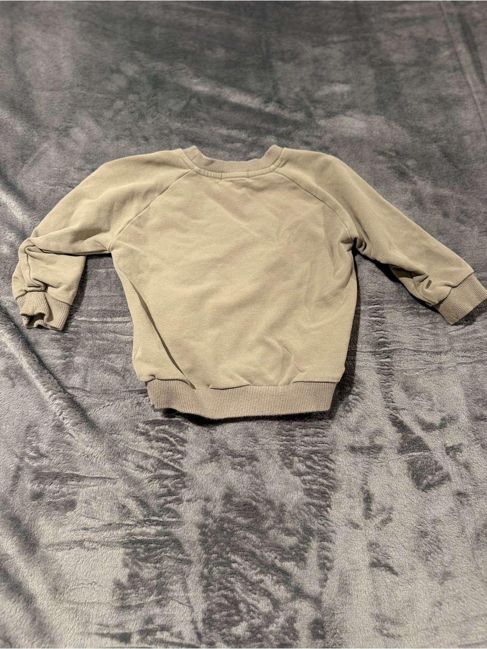 Olive green crewneck organic cotton size 2T - Picture 4 of 4